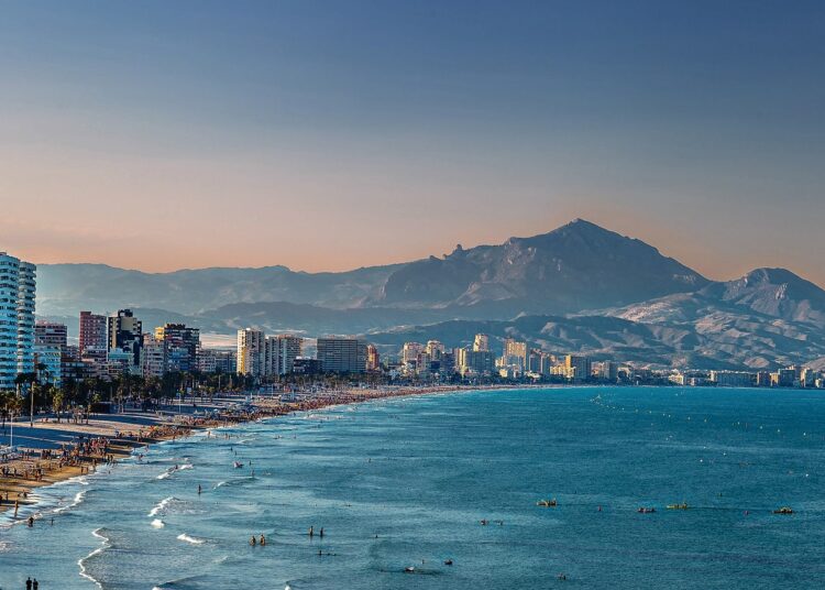 moratoria licencias viviendas turísticas Alicante